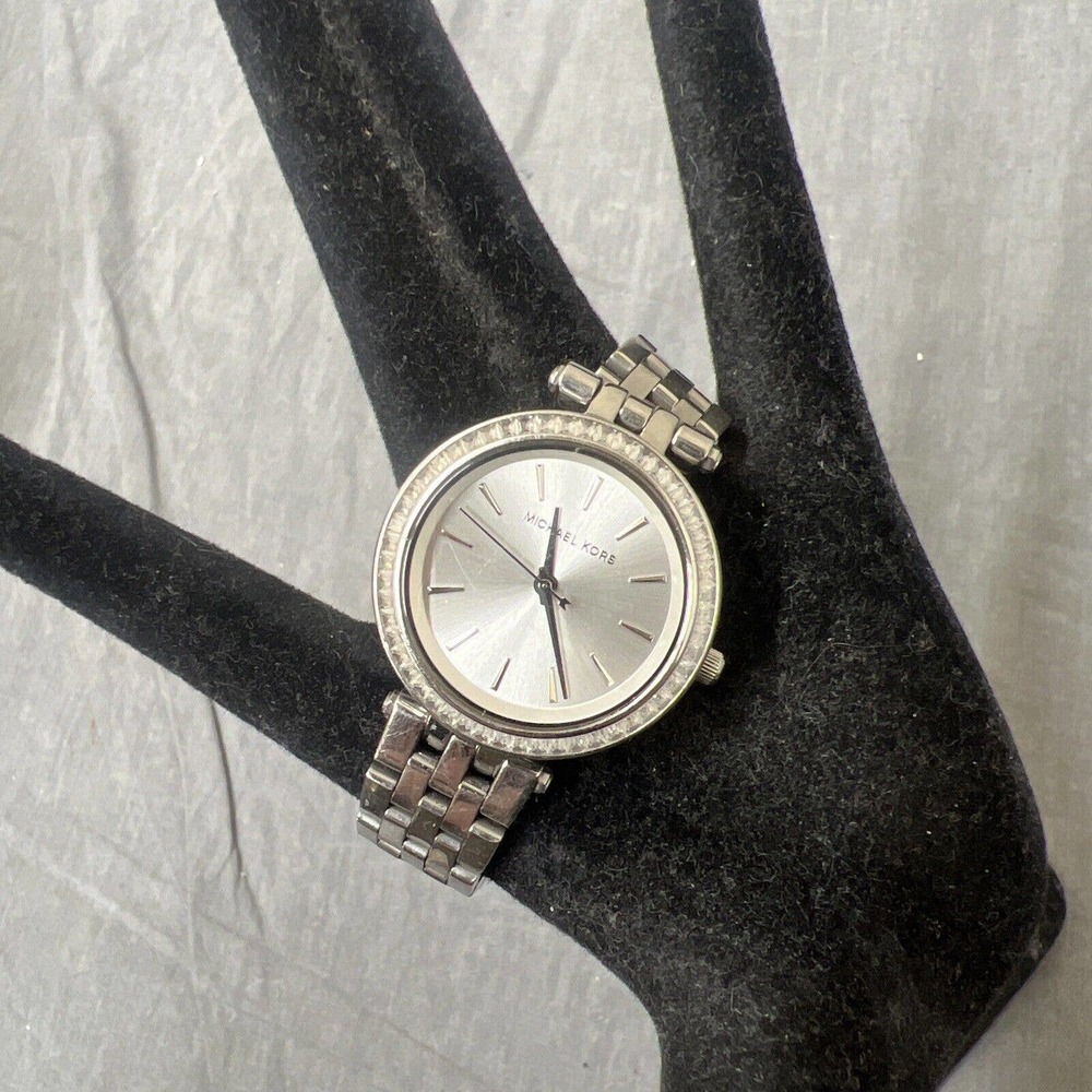 Michael Kors Darci Women's Stainless Steel and Pavé Crystal Watch New Battery FS